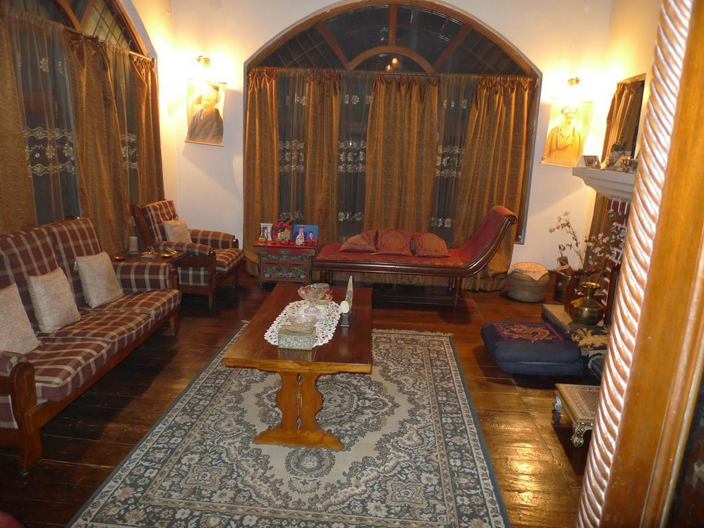 Hilltop Lodge Guwahati Chambre photo