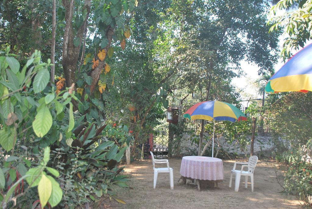 Hilltop Lodge Guwahati Extérieur photo